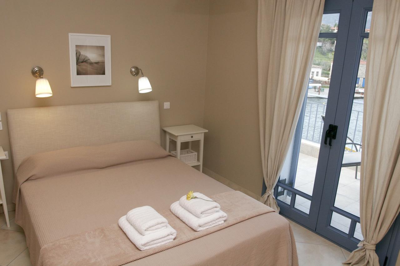 Boutique Hotel Iasmos Trizonía エクステリア 写真