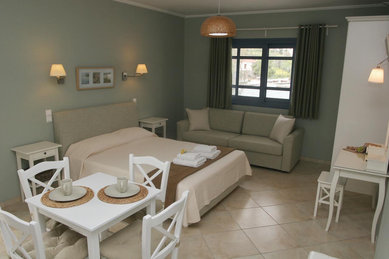 Boutique Hotel Iasmos Trizonía エクステリア 写真