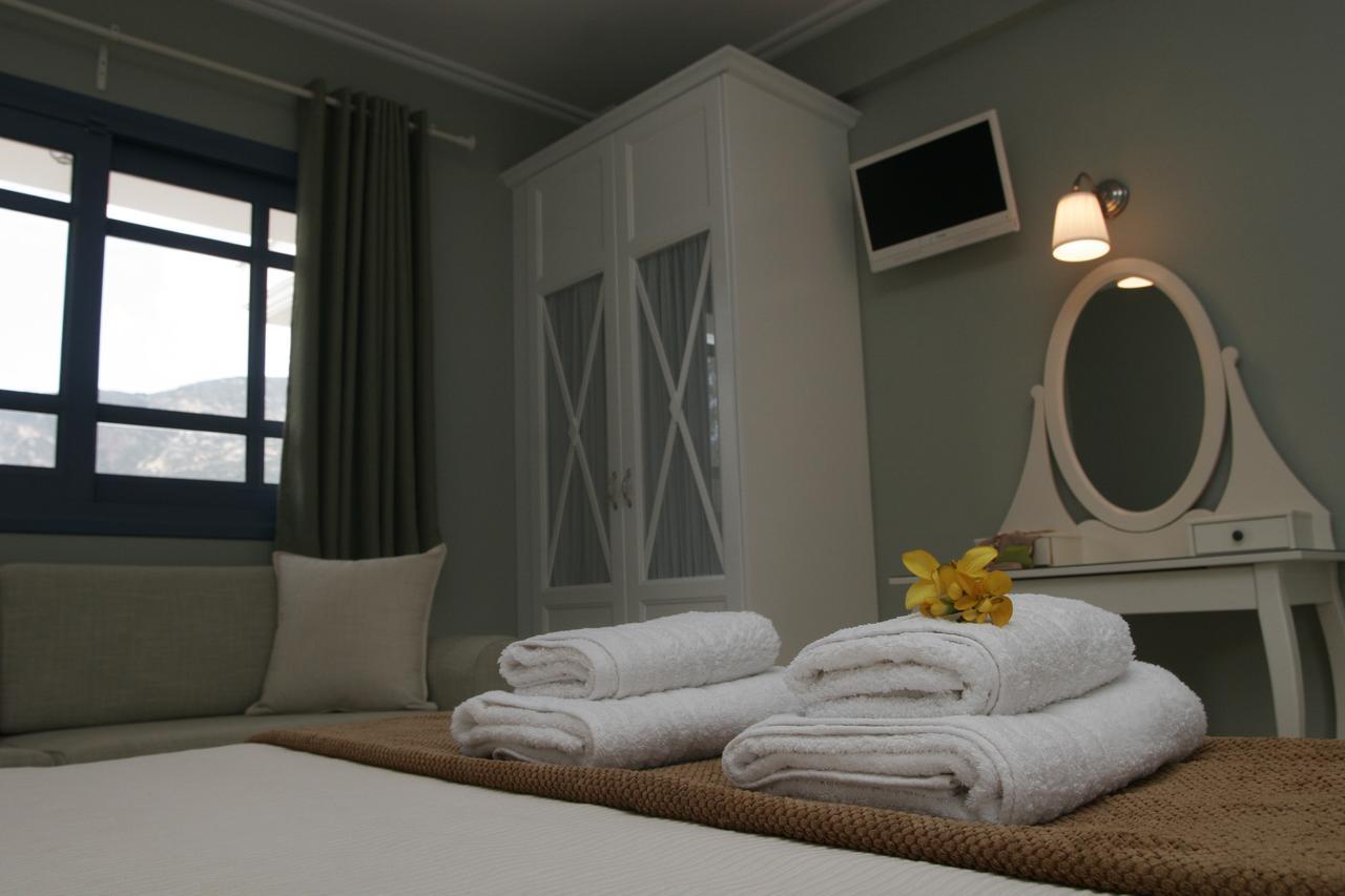 Boutique Hotel Iasmos Trizonía エクステリア 写真