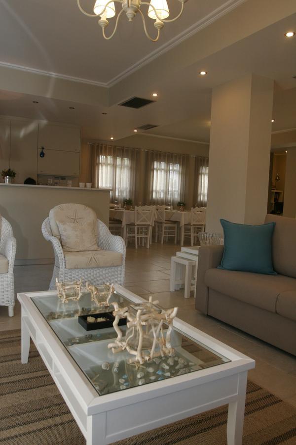 Boutique Hotel Iasmos Trizonía エクステリア 写真